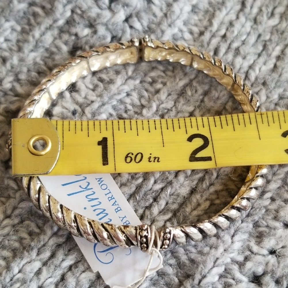 BARLOW 💙  BRACELET - Picture 7 of 7